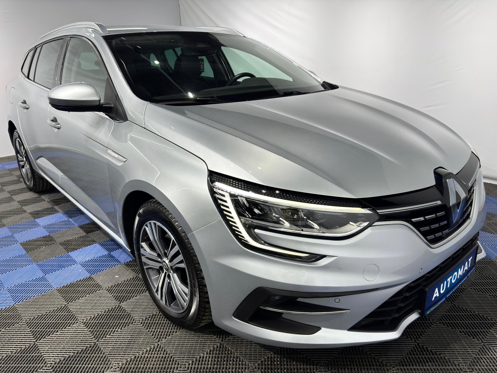 Renault Megane IV (2016 - ) image Renault Megane IV (2016 - ) image