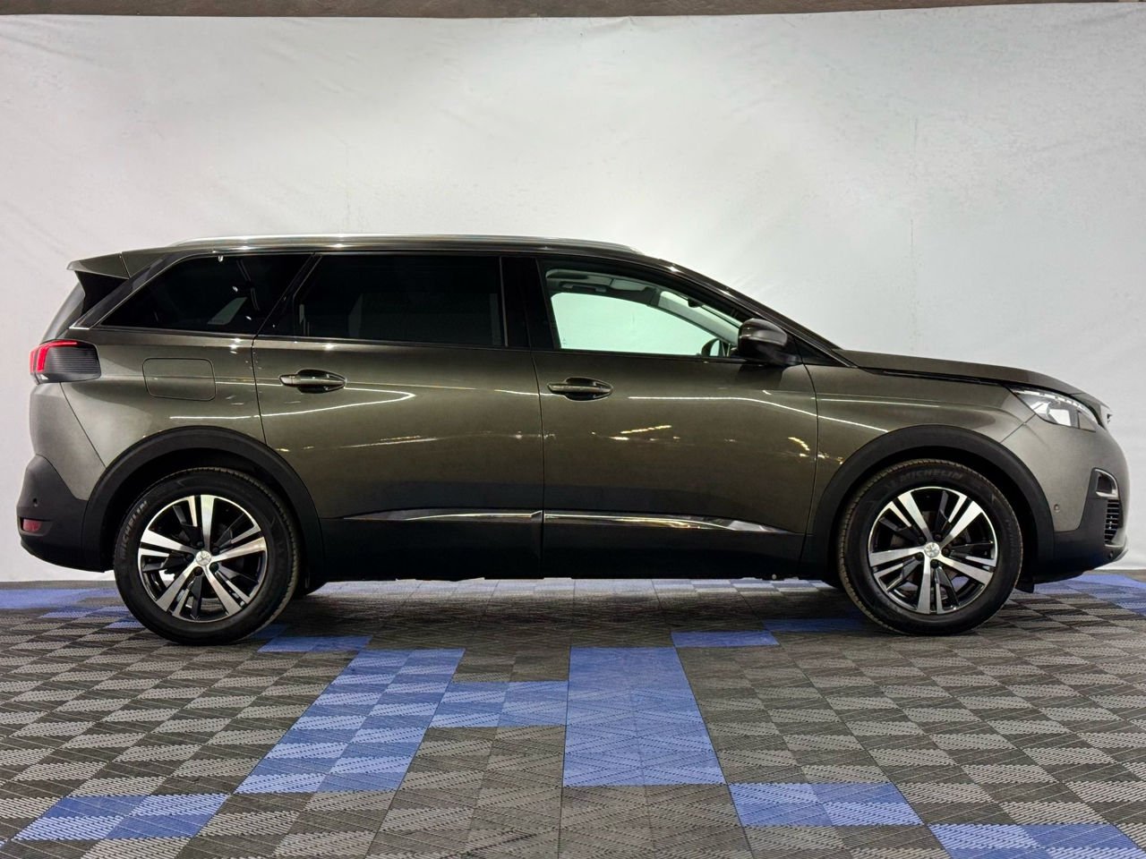 Peugeot 5008 II (2017 - ) image