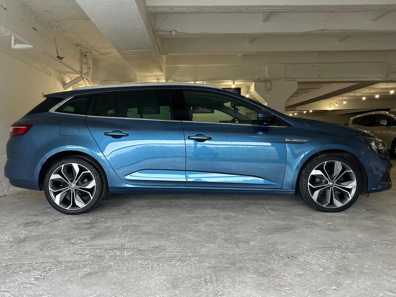 Renault Megane IV (2016 - ) image