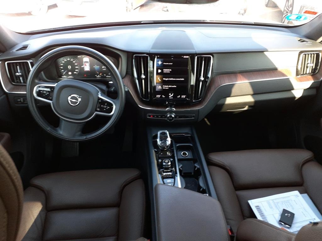 Volvo XC60 2017 - image Volvo XC60 2017 - image