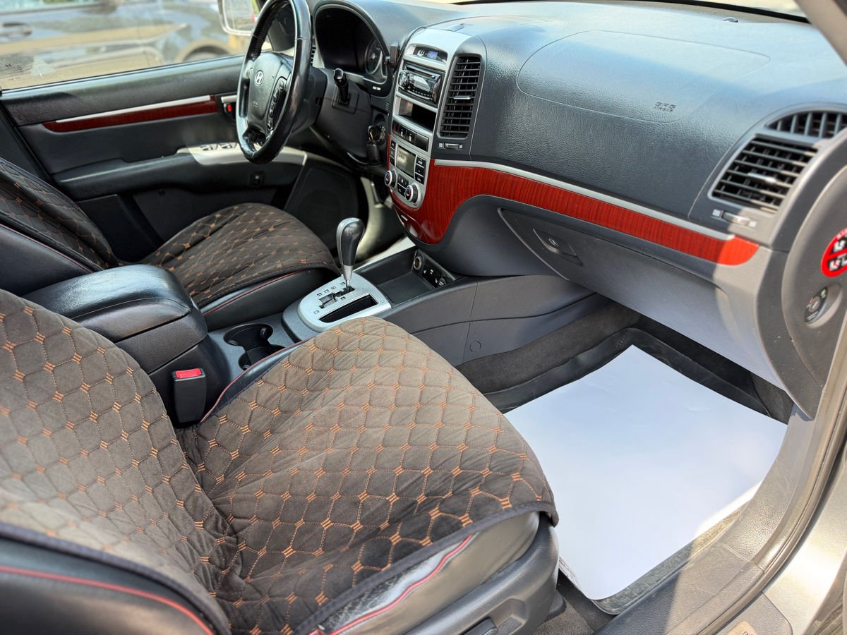 Hyundai Santa Fe II (2006 - 2012) image