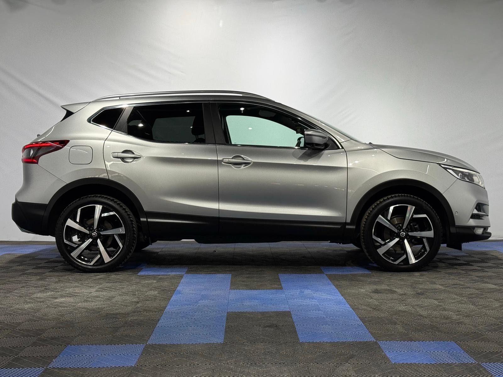 Nissan Qashqai J11 (2013 - 2021) image