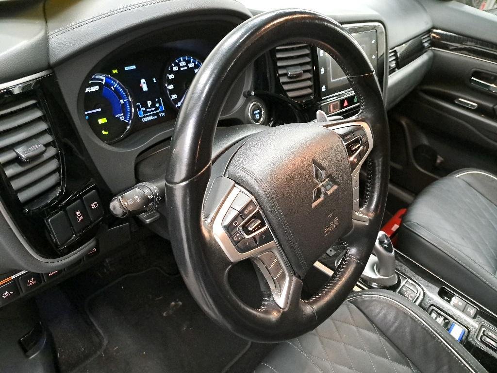 Mitsubishi Outlander III (2012 - 2021) image