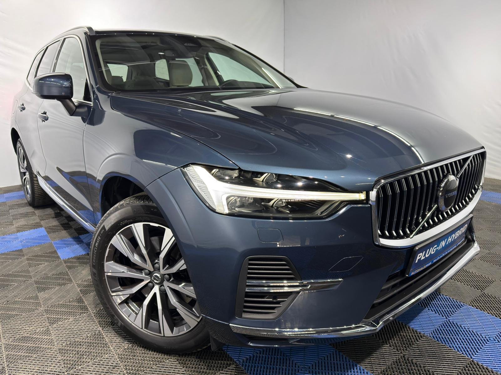 Volvo XC60 2017 - image Volvo XC60 2017 - image