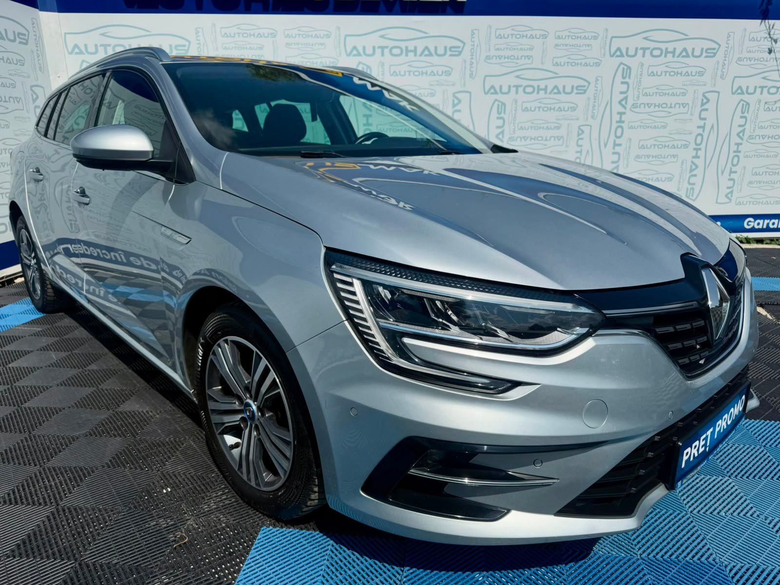 Renault Megane IV (2016 - ) image