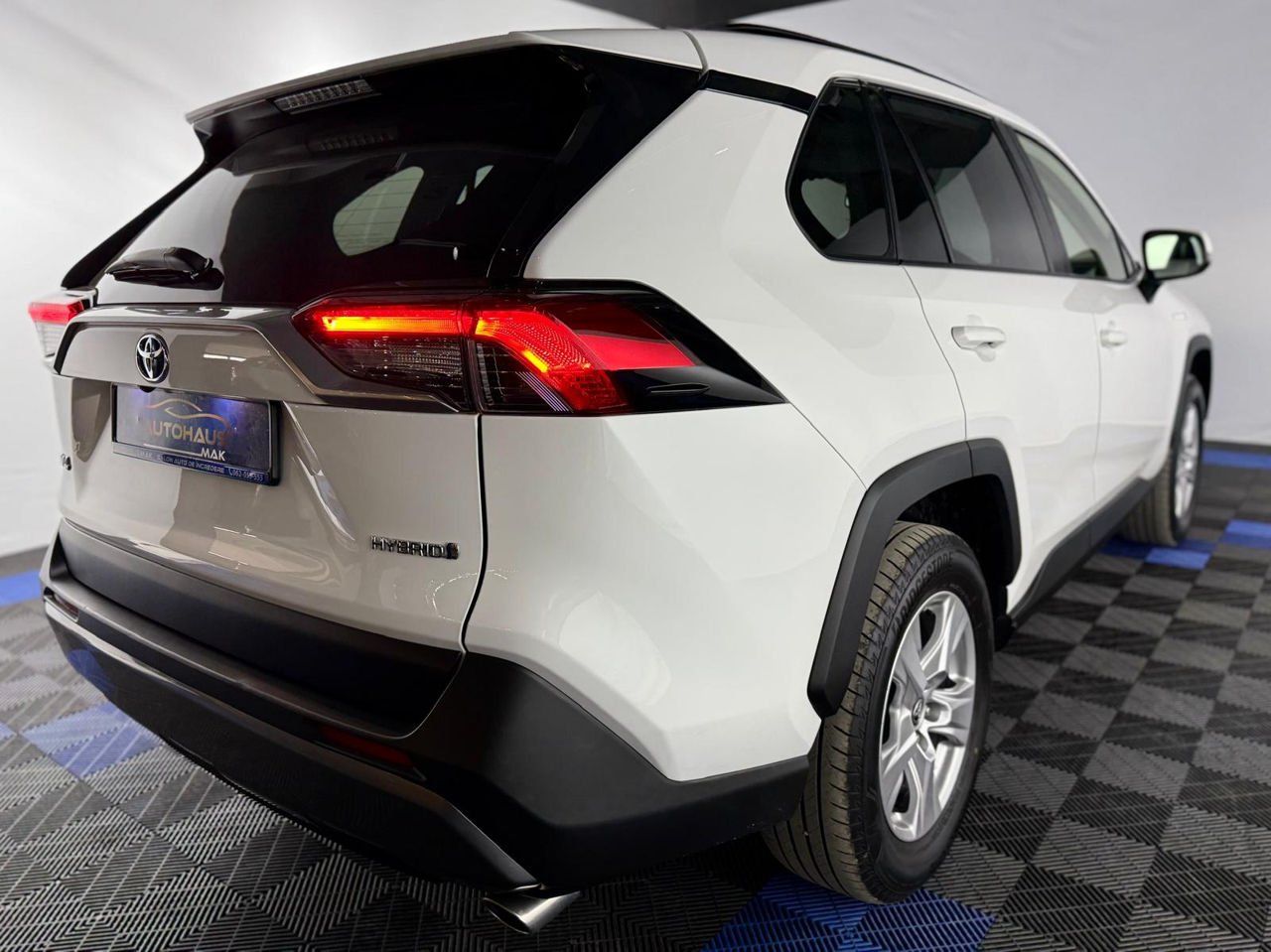 Toyota RAV4 2018 - image Toyota RAV4 2018 - image