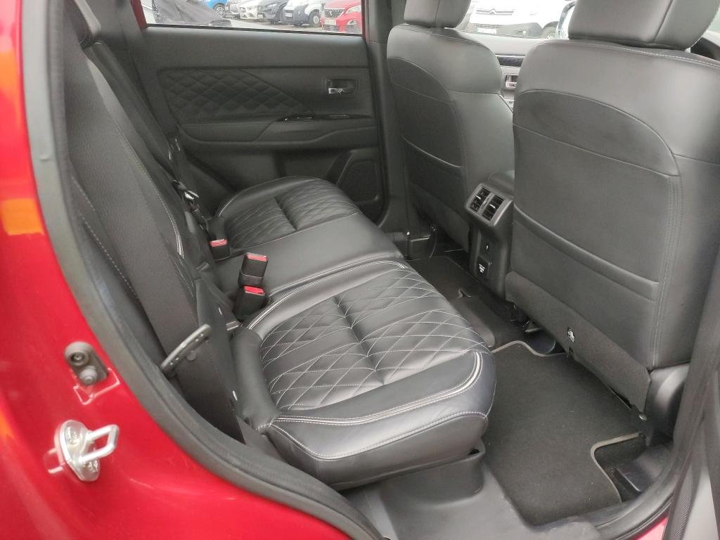 Mitsubishi Outlander III (2012 - 2021) image Mitsubishi Outlander III (2012 - 2021) image