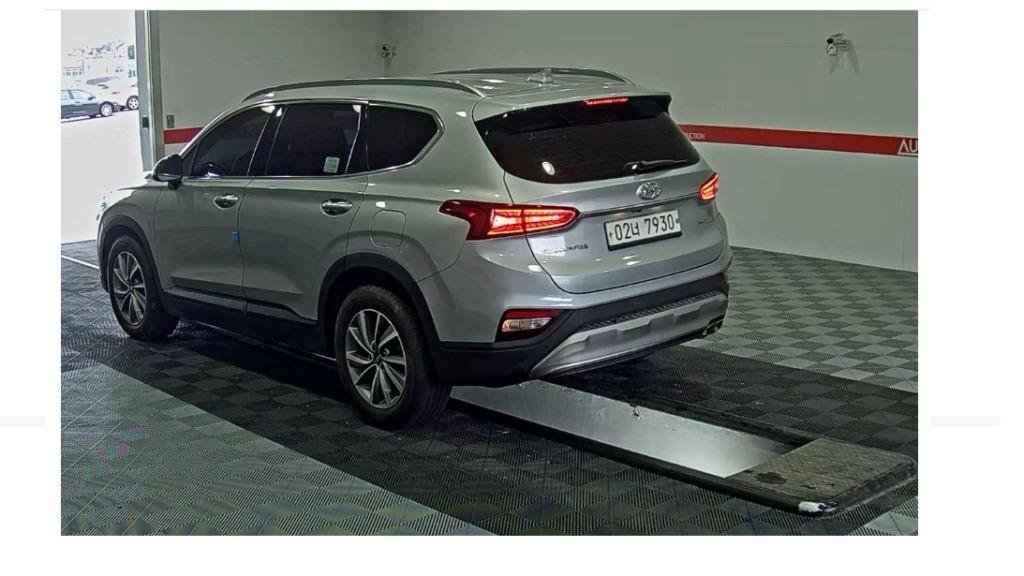 Hyundai Santa Fe IV (2018 - ) image