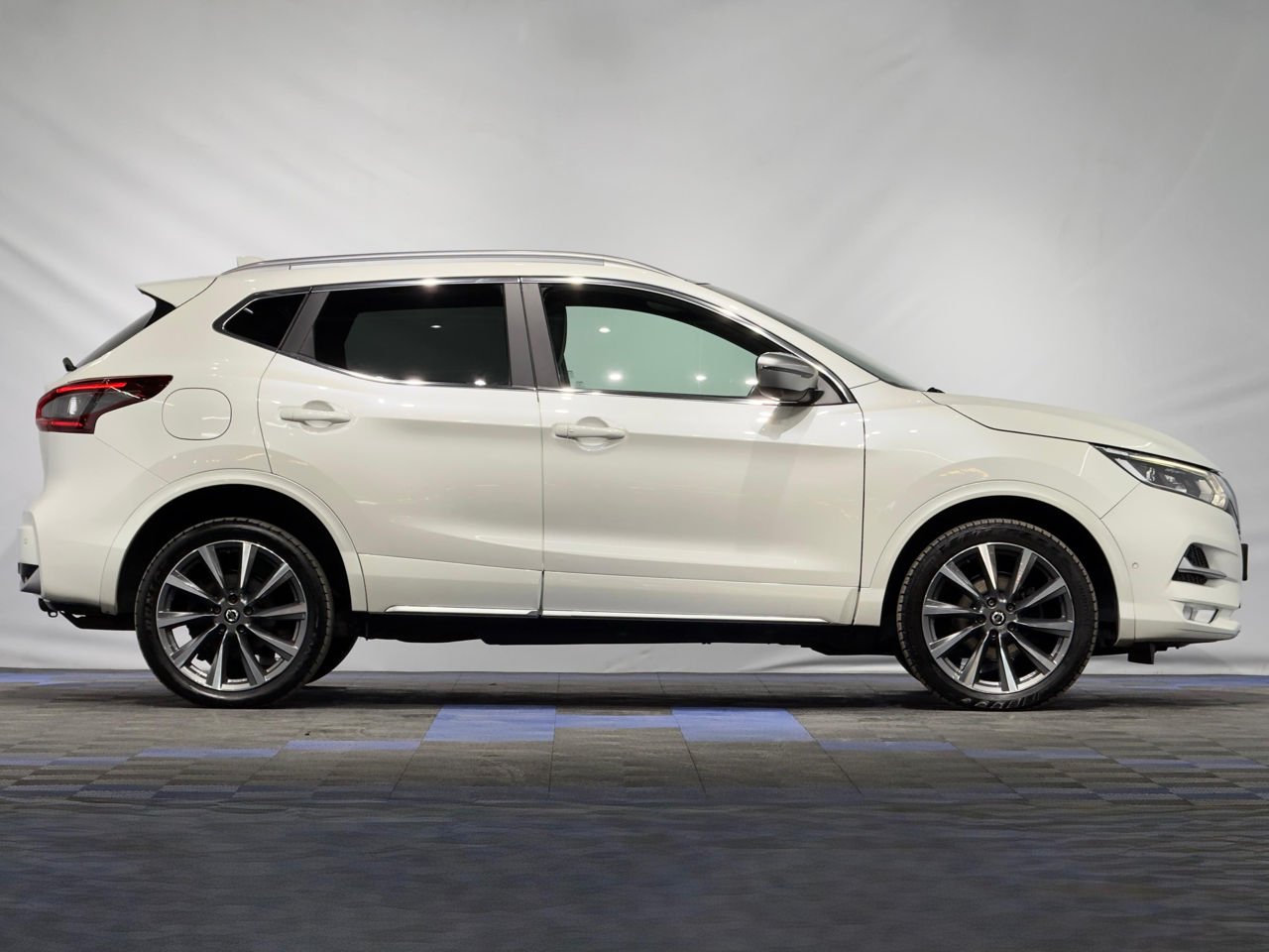 Nissan Qashqai J11 (2013 - 2021) image