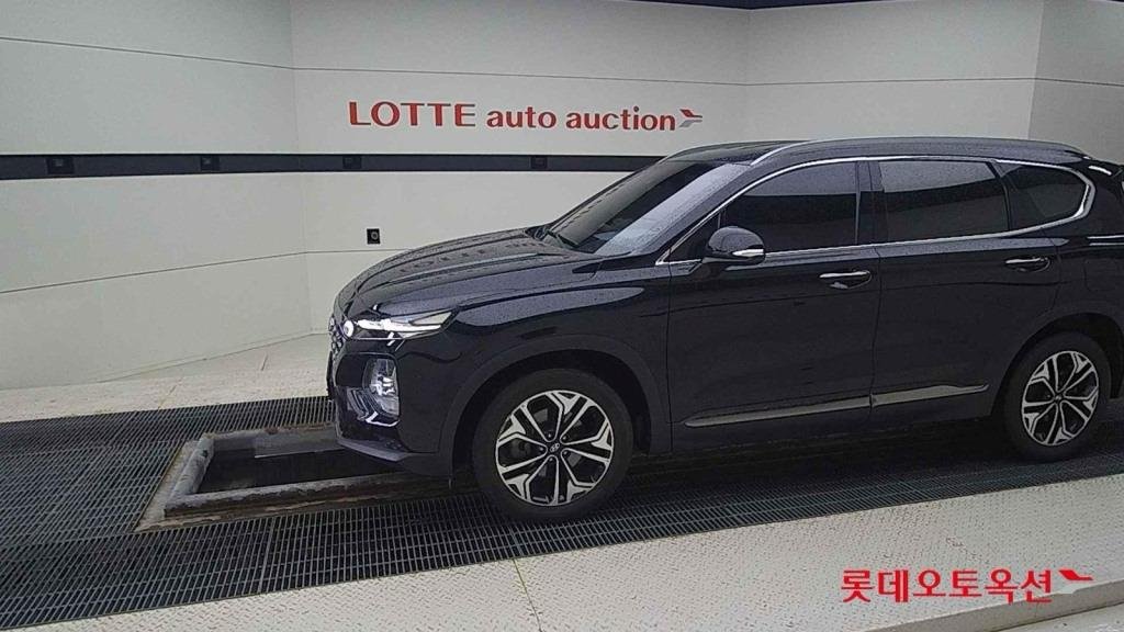 Hyundai Santa Fe IV (2018 - ) image