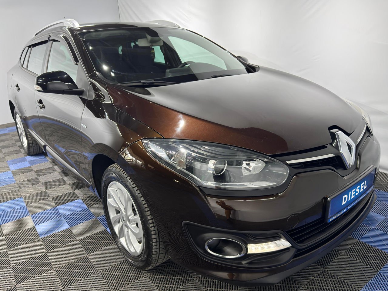 Renault Megane III (2008 - 2016) image Renault Megane III (2008 - 2016) image