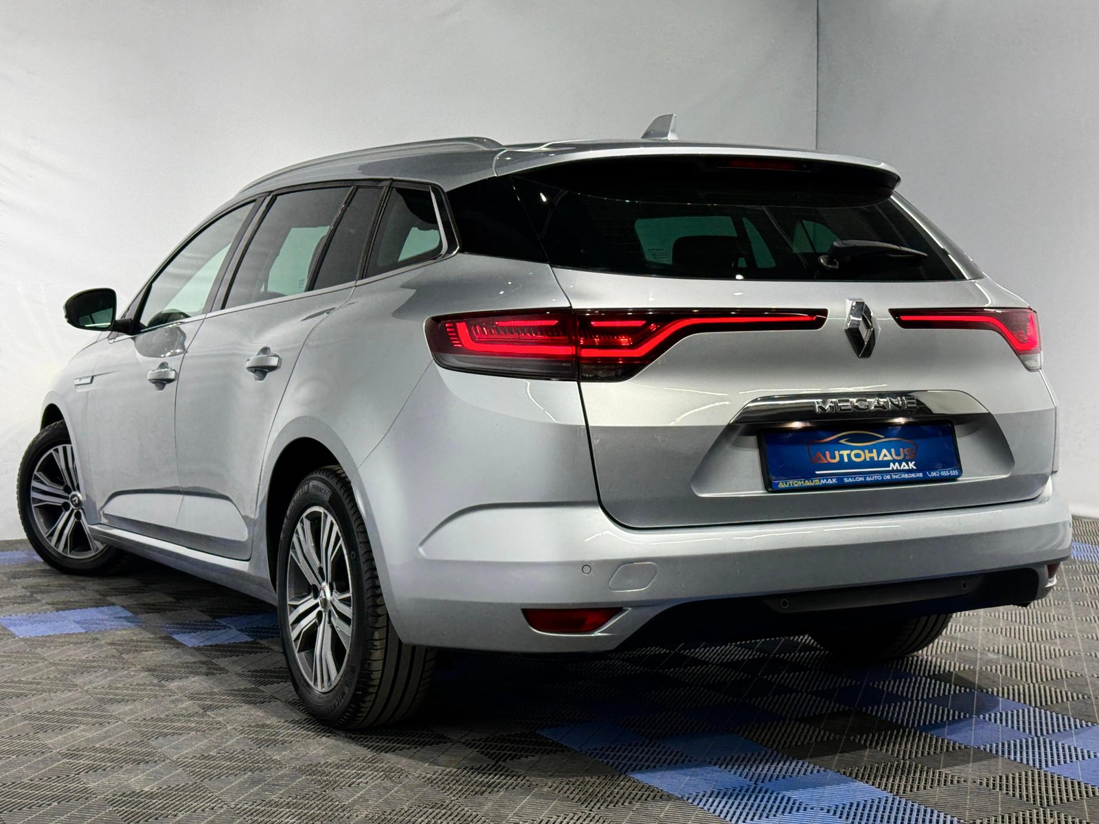 Renault Megane IV (2016 - ) image Renault Megane IV (2016 - ) image