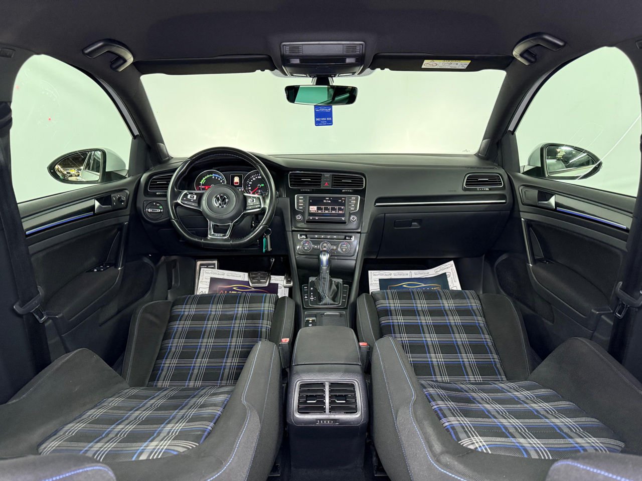 Volkswagen Golf VII (2012 - 2020) image Volkswagen Golf VII (2012 - 2020) image