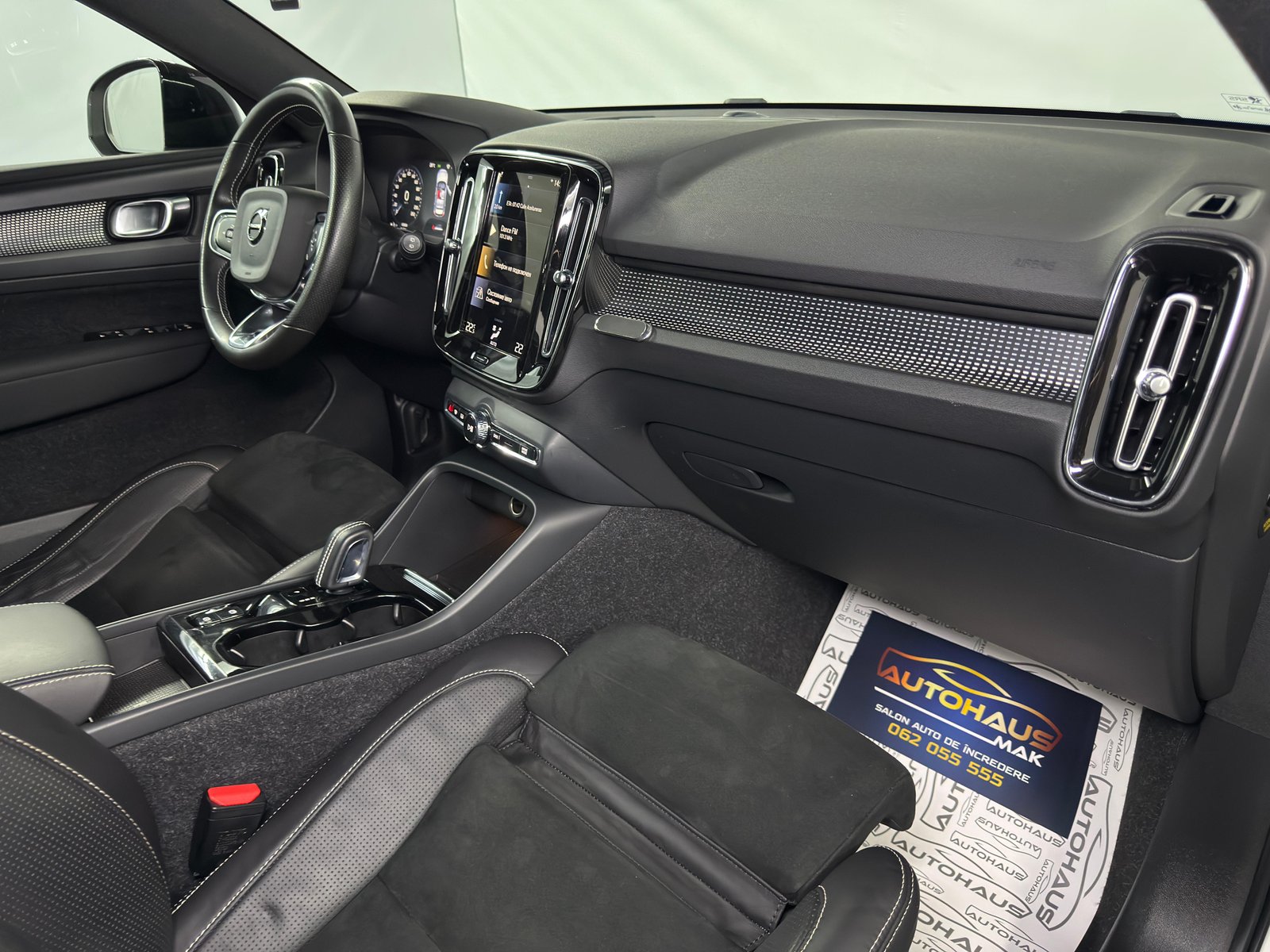 Volvo XC40 2017 - image Volvo XC40 2017 - image