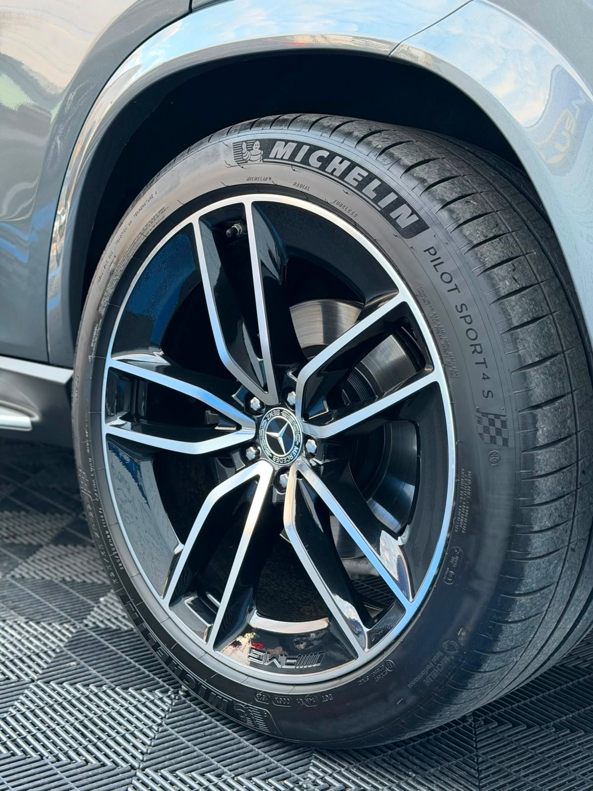 Mercedes-Benz GLE-Class W167 (2019 - ) image