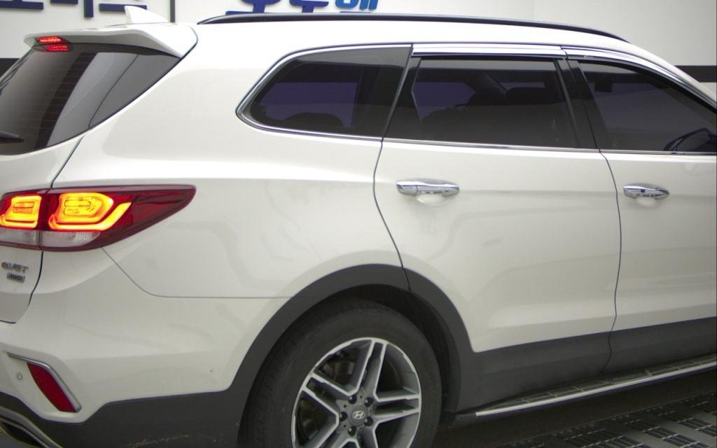 Hyundai Santa Fe III (2012 - 2018) image