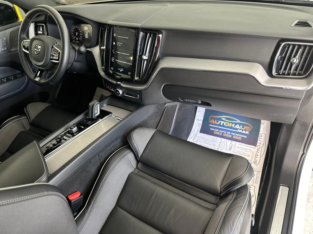 Volvo XC60 2017 - image Volvo XC60 2017 - image