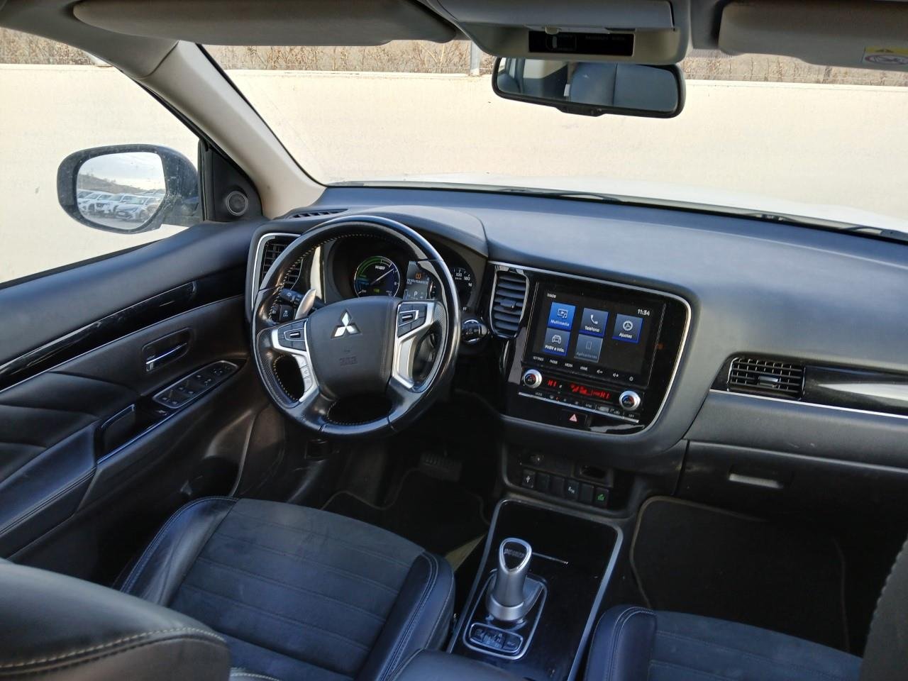 Mitsubishi Outlander PHEV II (2019 - ) image