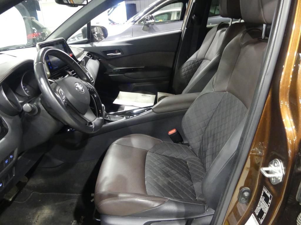 Toyota C-HR 2016 - image Toyota C-HR 2016 - image