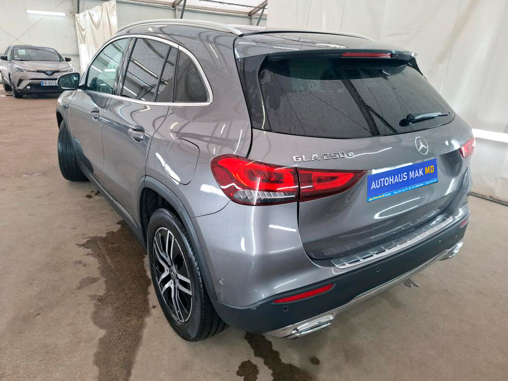 Mercedes-Benz GLA-Class H247 (2019 - ) image