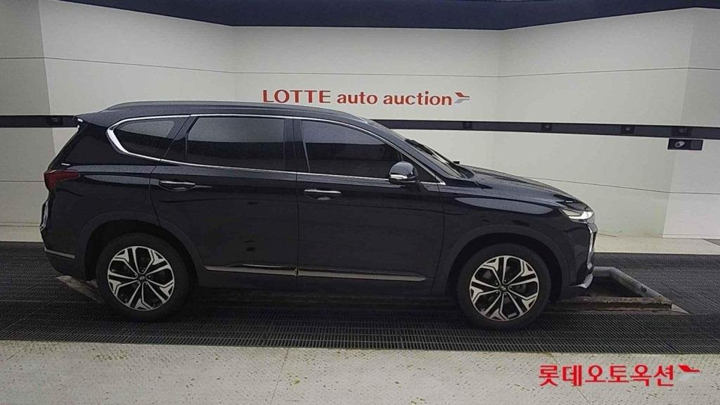 Hyundai Santa Fe IV (2018 - ) image