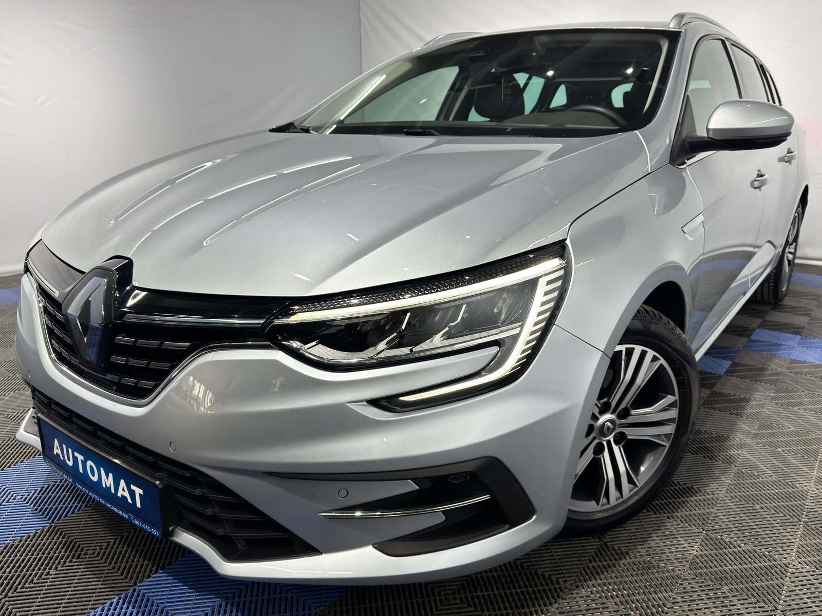 Renault Megane IV (2016 - ) image Renault Megane IV (2016 - ) image