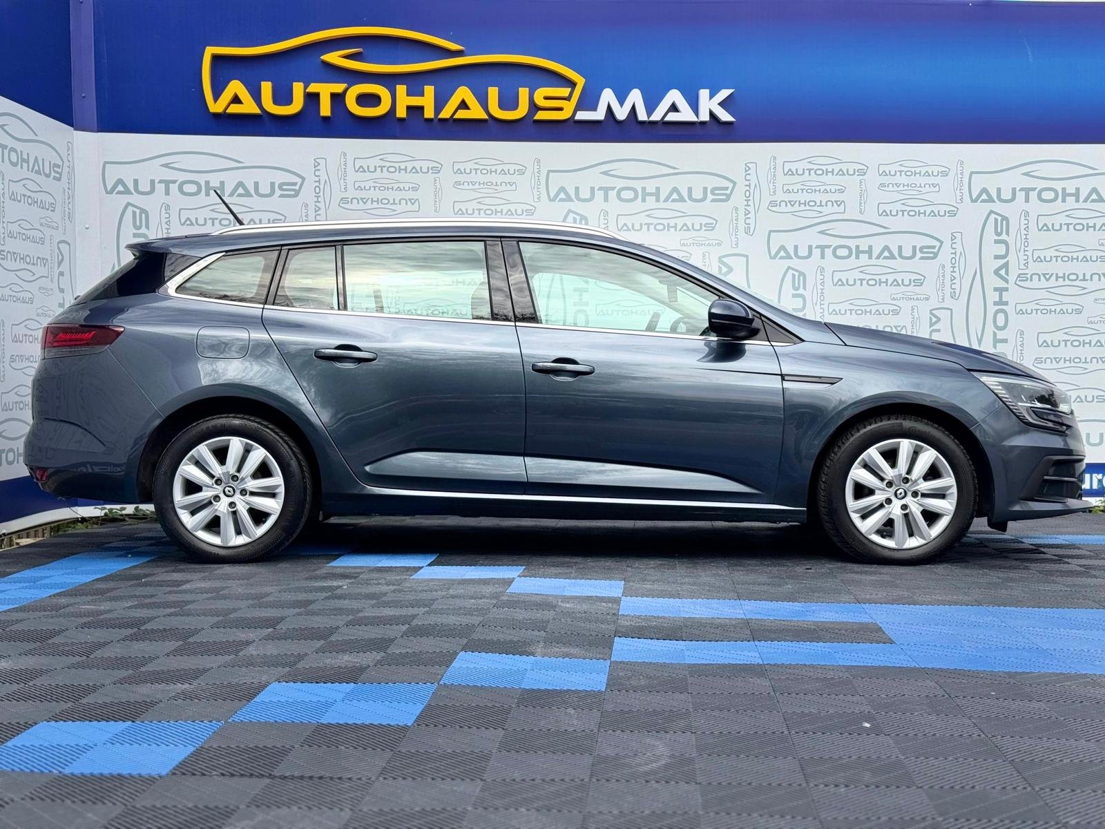 Renault Megane IV (2016 - ) image