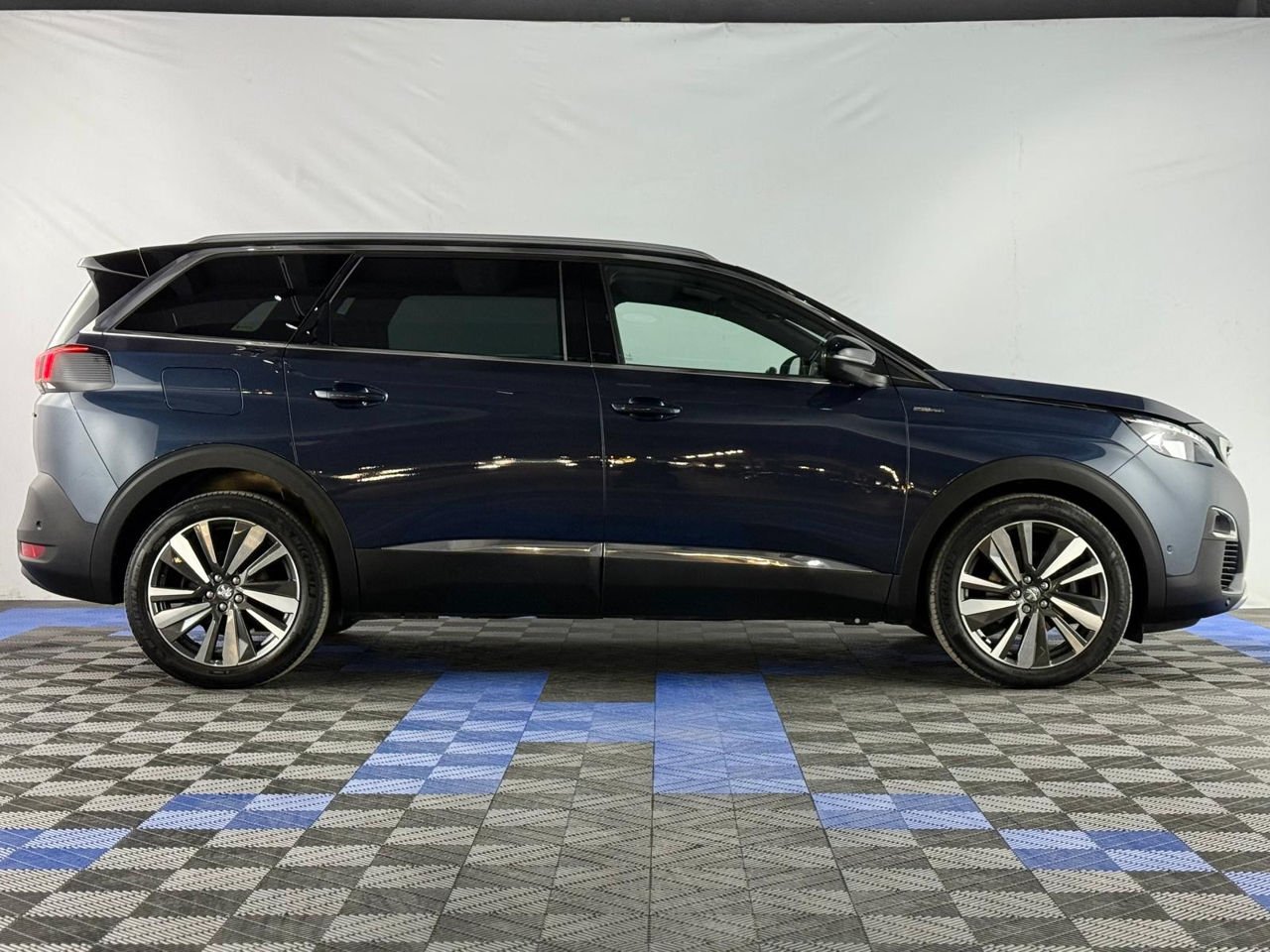 Peugeot 5008 II (2017 - ) image