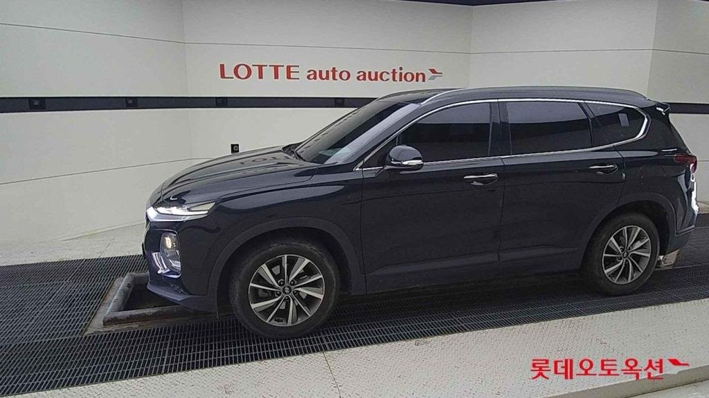 Hyundai Santa Fe IV (2018 - ) image