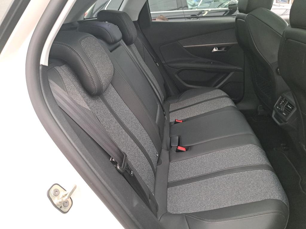 Peugeot 3008 II (2016 - ) image Peugeot 3008 II (2016 - ) image