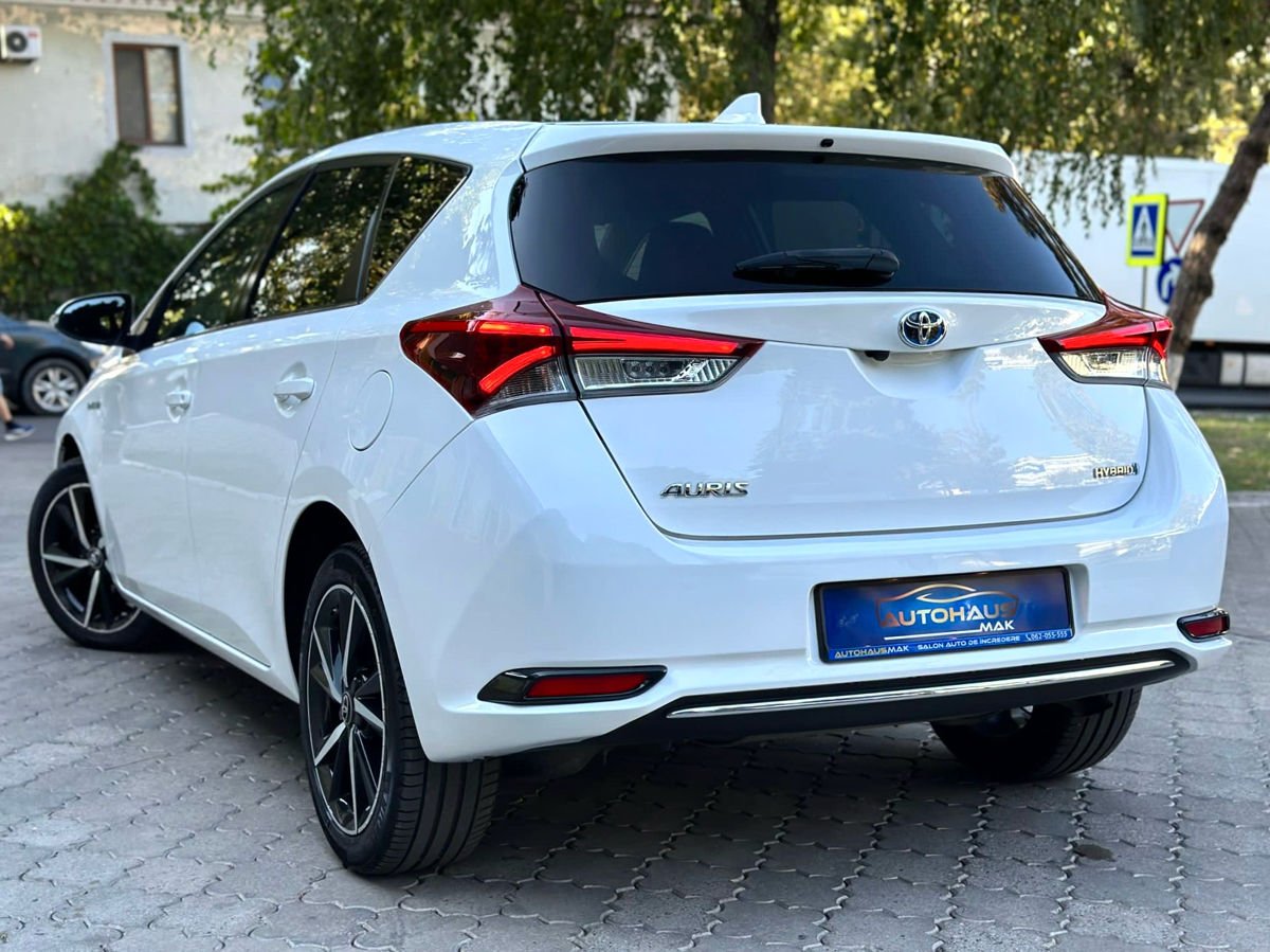 Toyota Auris 2012 - 2018 image