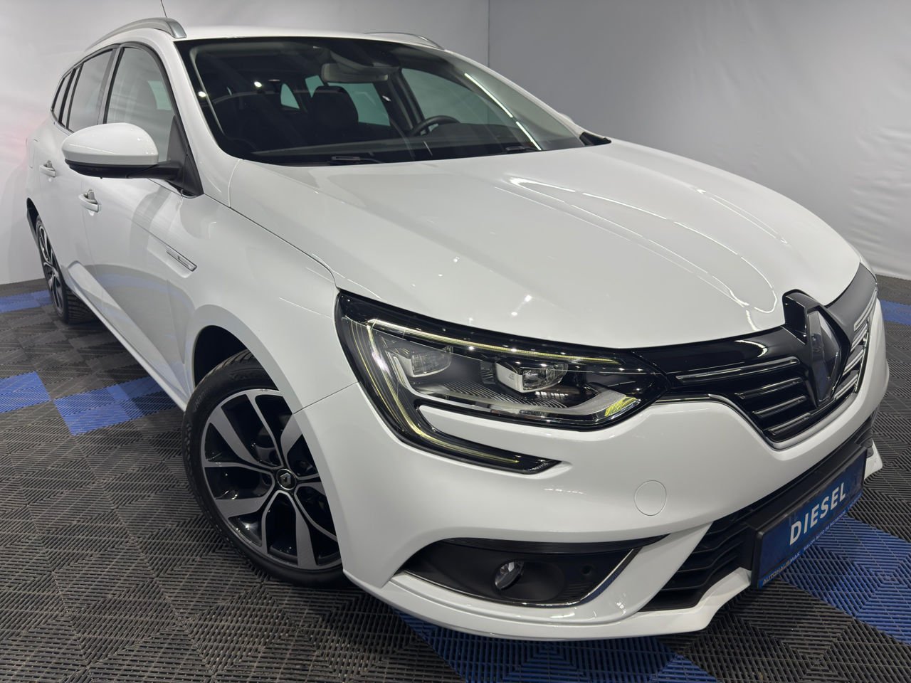 Renault Megane IV (2016 - ) image Renault Megane IV (2016 - ) image