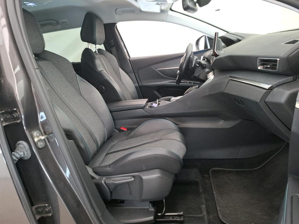 Peugeot 5008 II (2017 - ) image