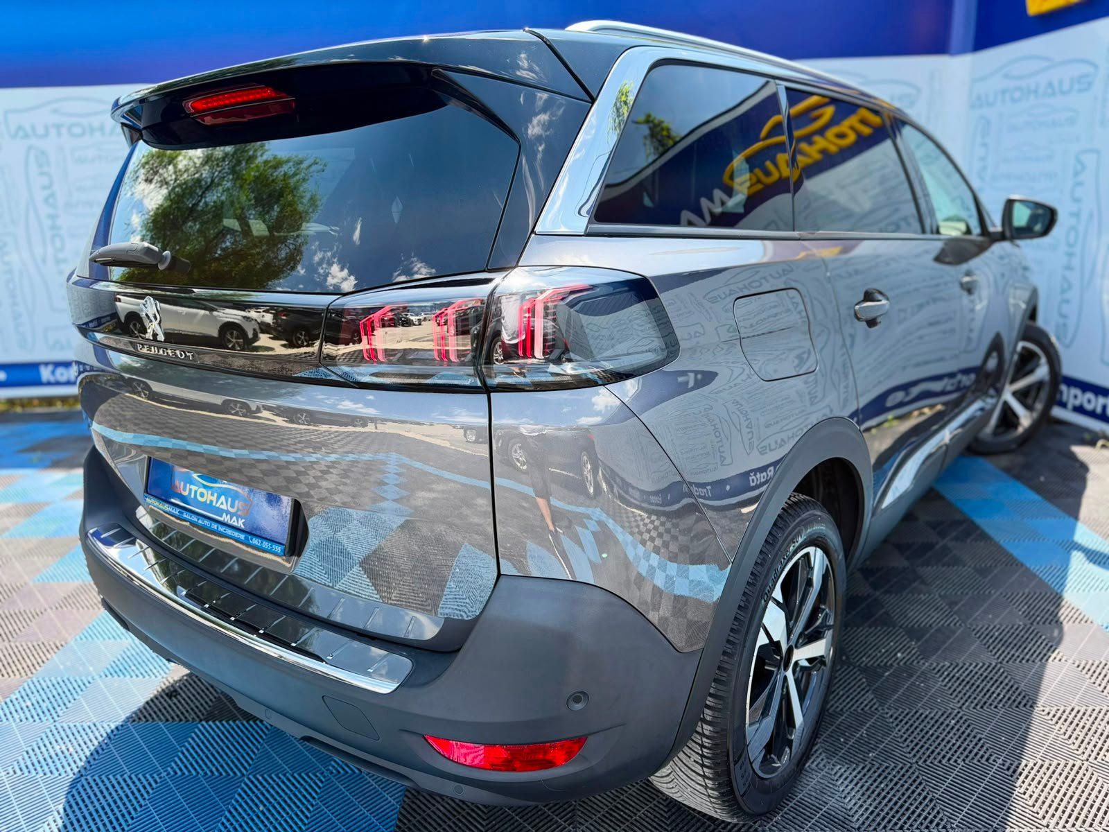 Peugeot 5008 II (2017 - ) image