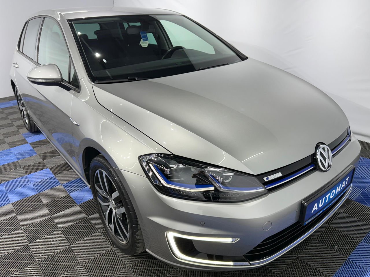 Volkswagen Golf VII (2012 - 2020) image Volkswagen Golf VII (2012 - 2020) image