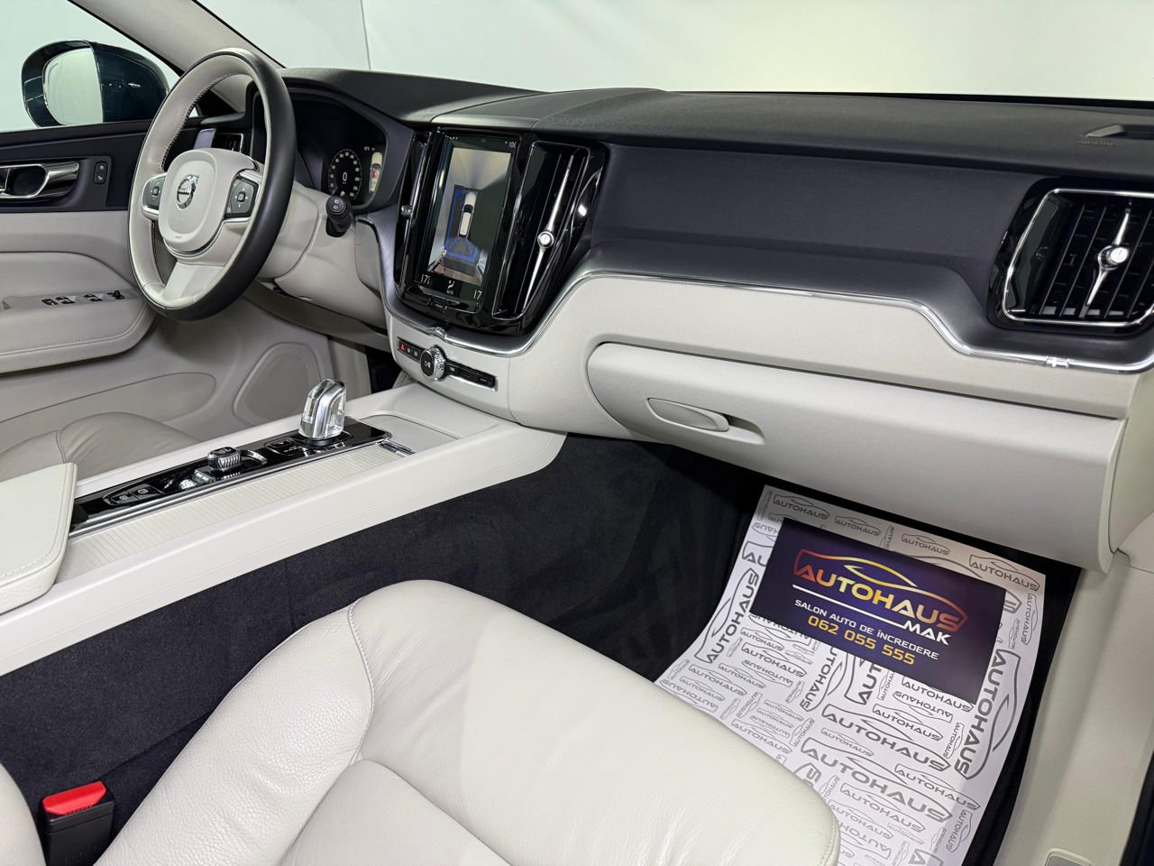 Volvo XC60 2017 - image Volvo XC60 2017 - image