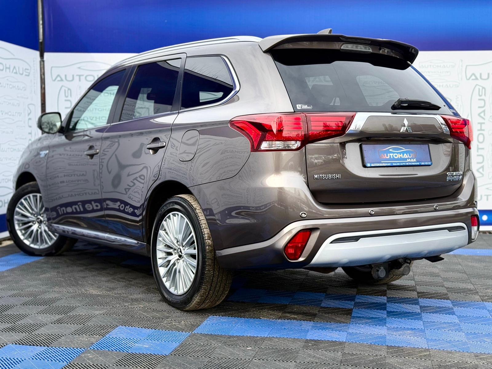 Mitsubishi Outlander III (2012 - 2021) image