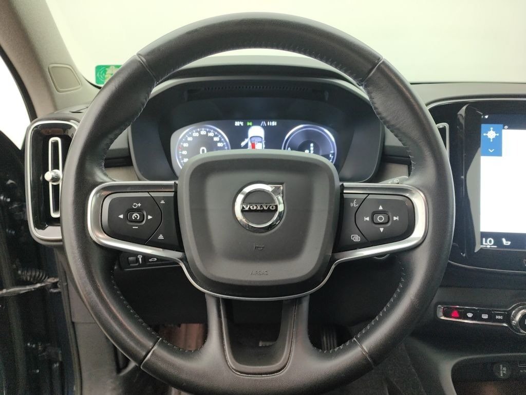 Volvo XC40 2017 - image Volvo XC40 2017 - image