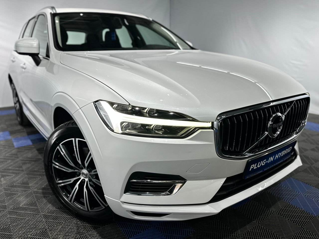 Volvo XC60 2017 - image Volvo XC60 2017 - image