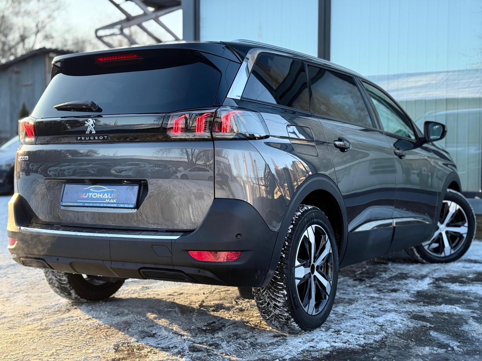 Peugeot 5008 II (2017 - ) image