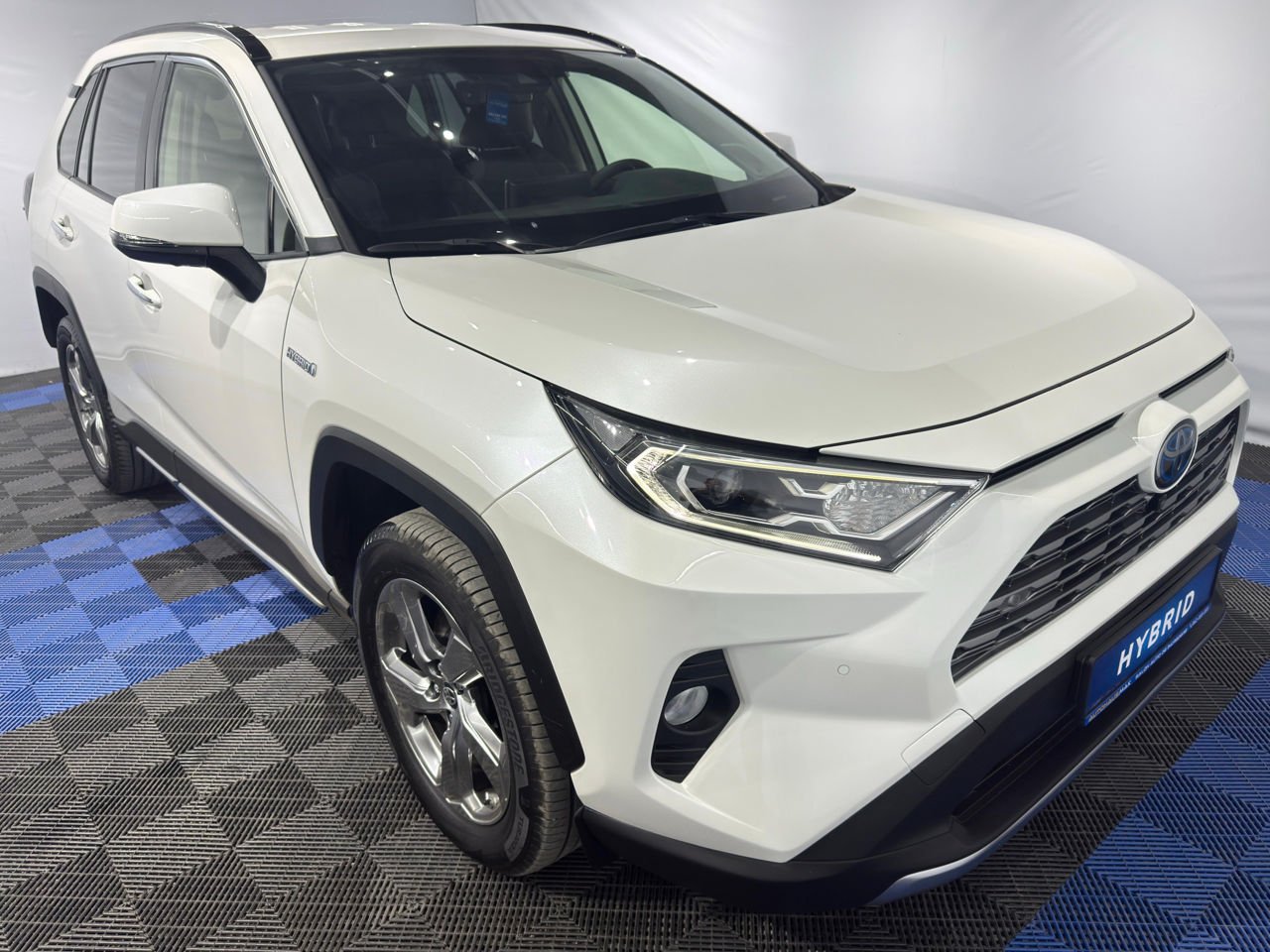 Toyota RAV4 2018 - image Toyota RAV4 2018 - image