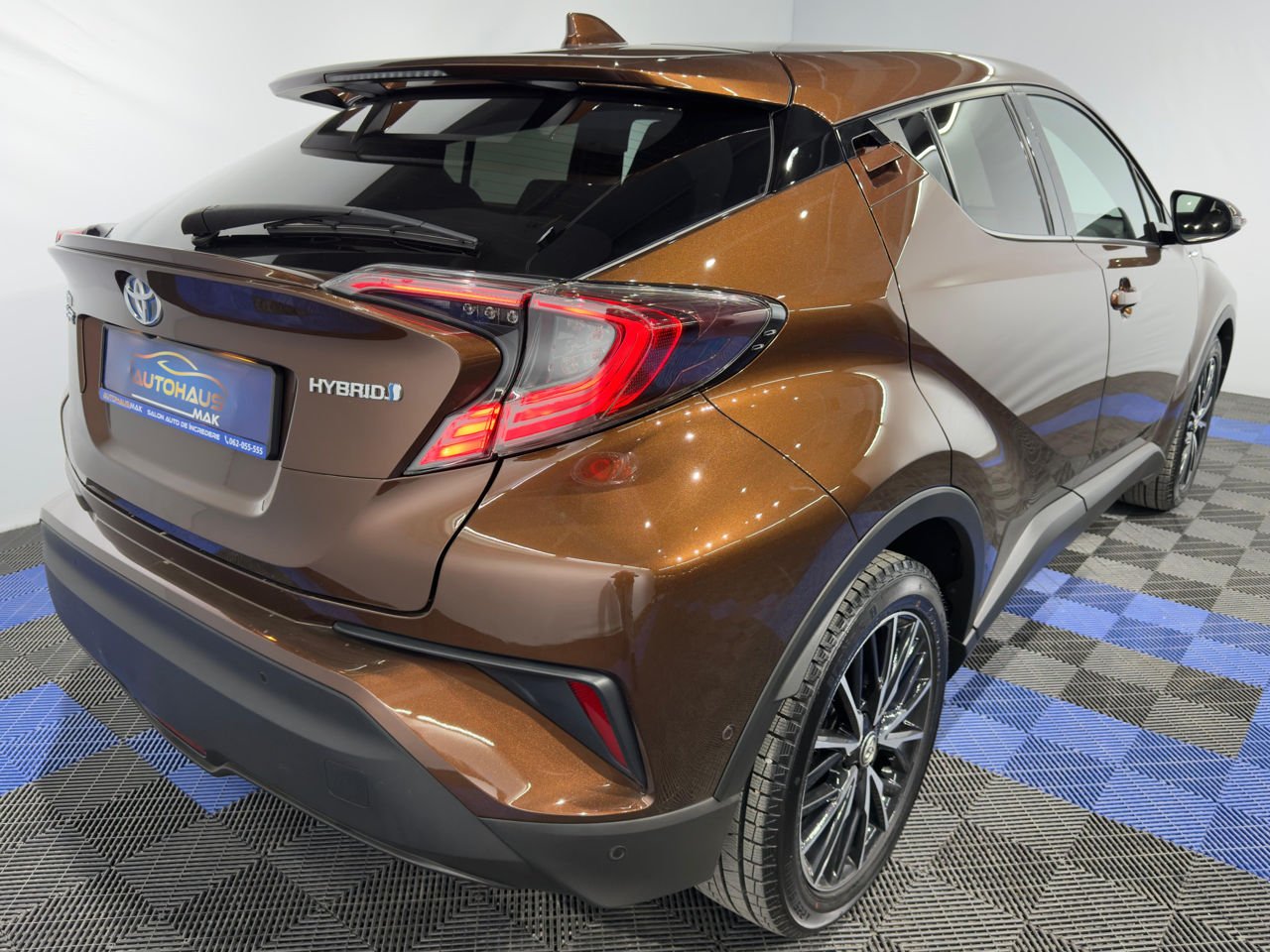 Toyota C-HR 2016 - image Toyota C-HR 2016 - image