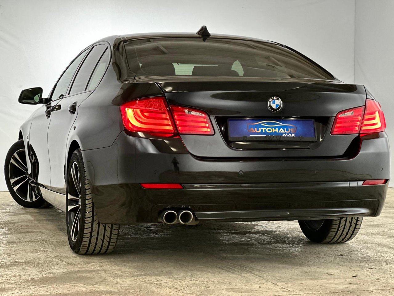 BMW 5 Series F10/F11 (2010 - 2017) image