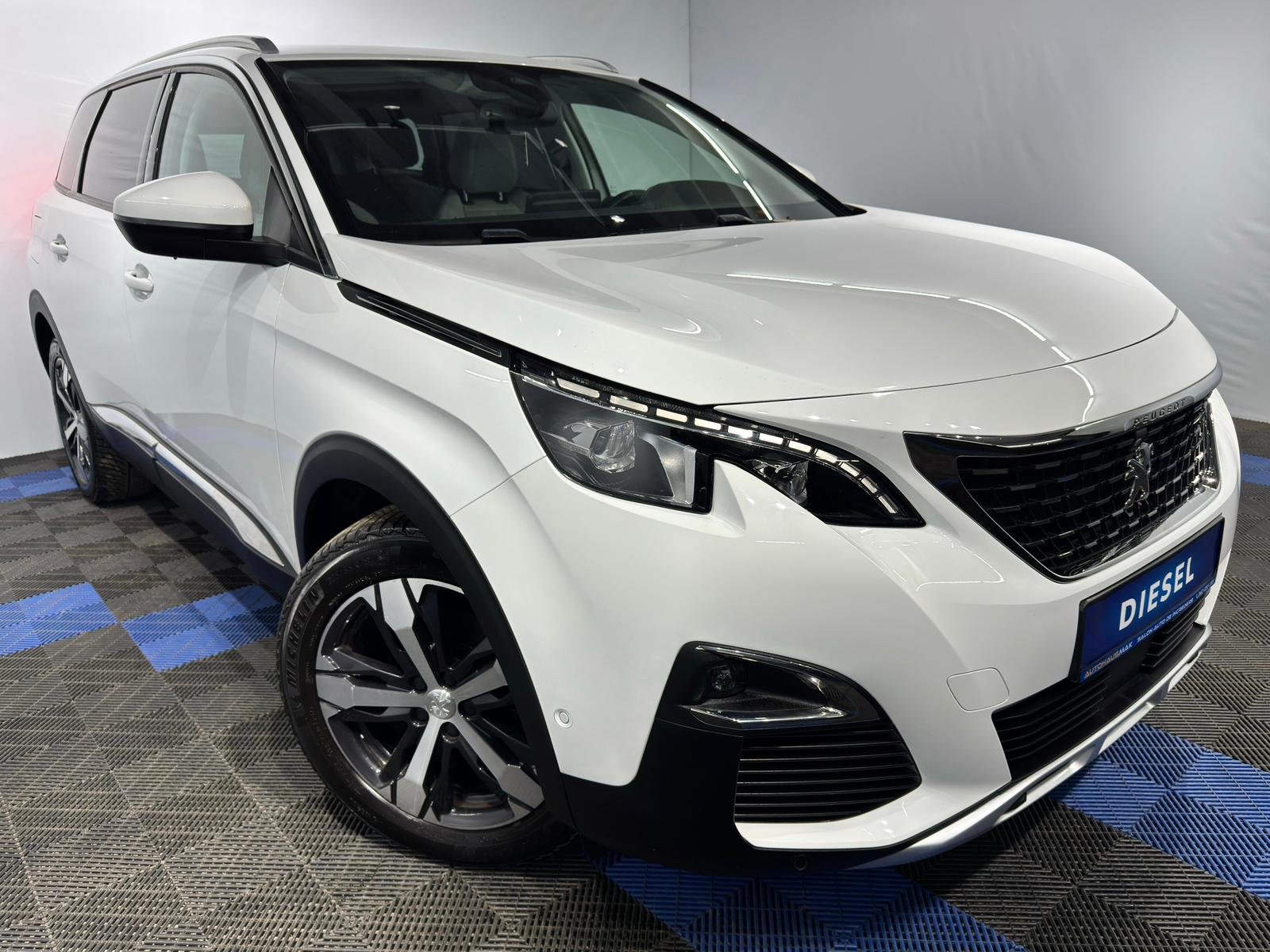Peugeot 5008 II (2017 - ) image