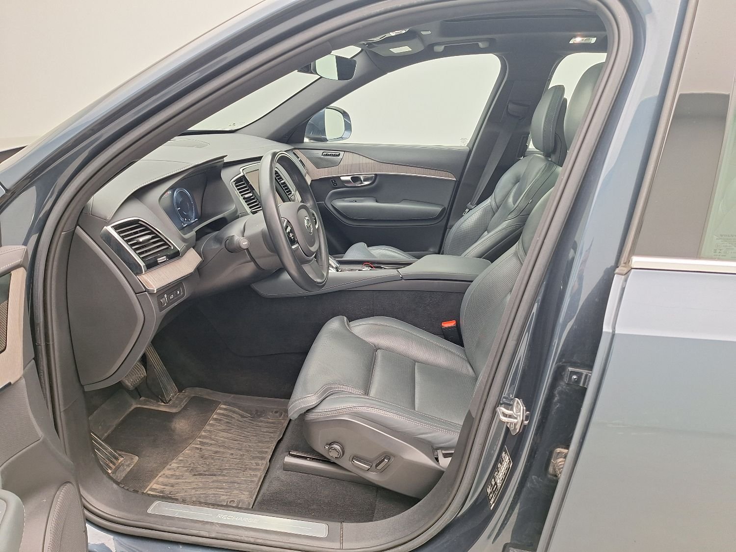 Volvo XC90 2015 - image Volvo XC90 2015 - image