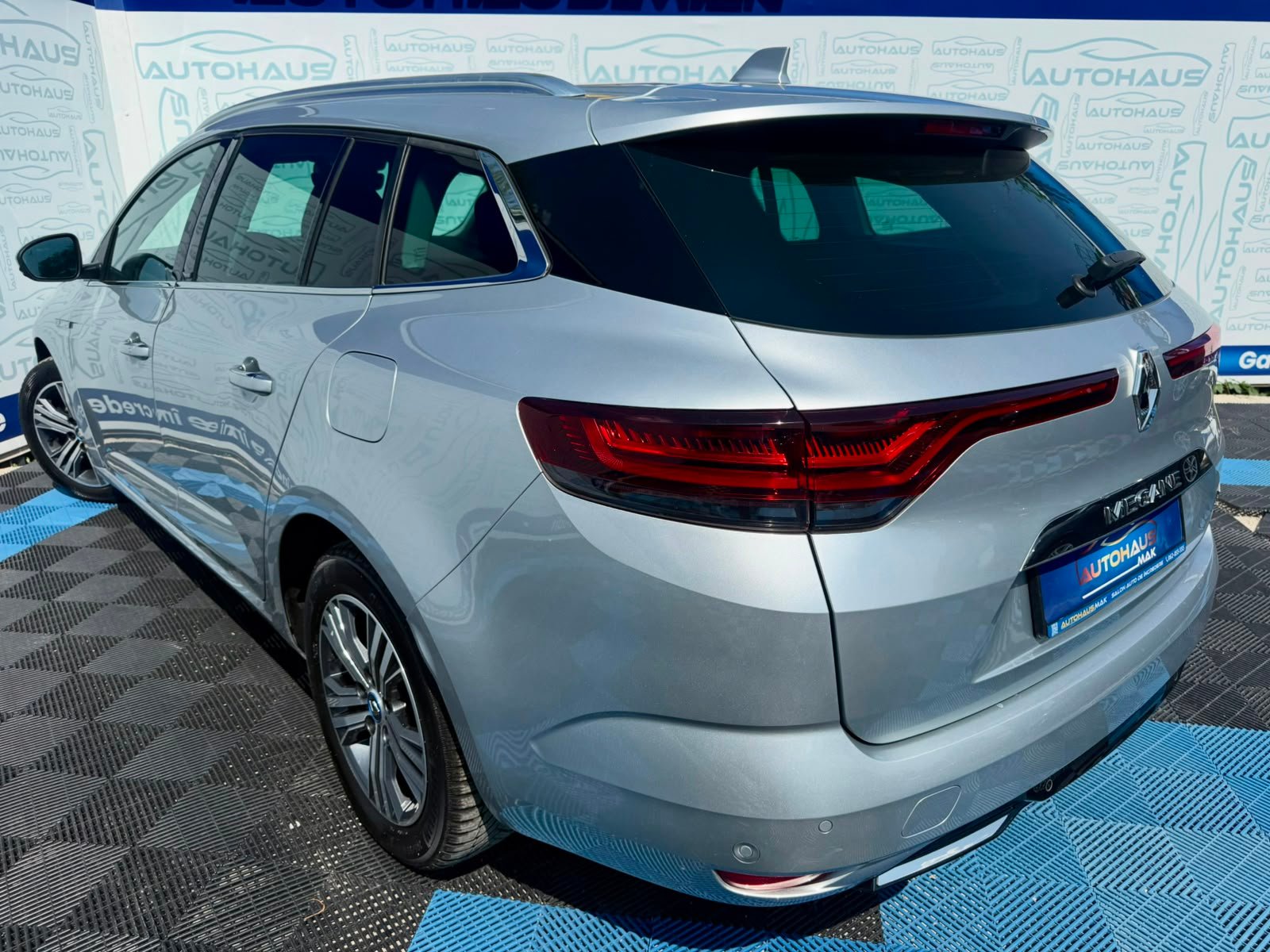 Renault Megane IV (2016 - ) image