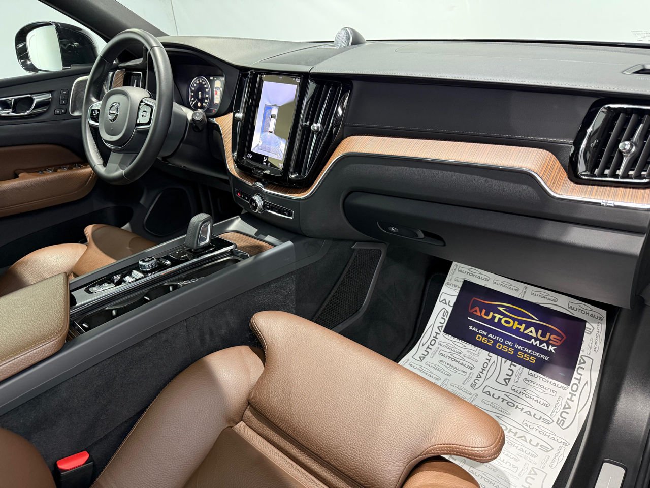 Volvo XC60 2017 - image Volvo XC60 2017 - image