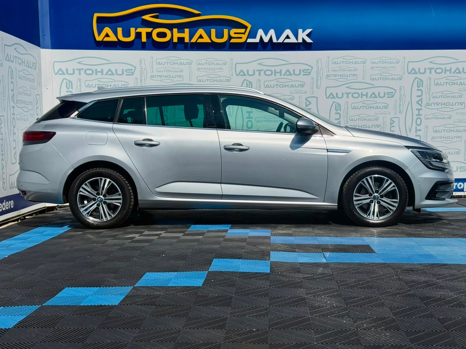 Renault Megane IV (2016 - ) image