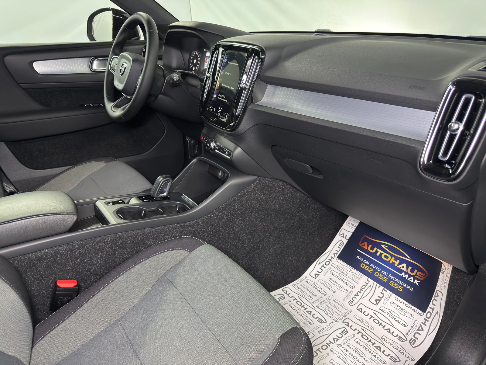 Volvo XC40 2017 - image Volvo XC40 2017 - image