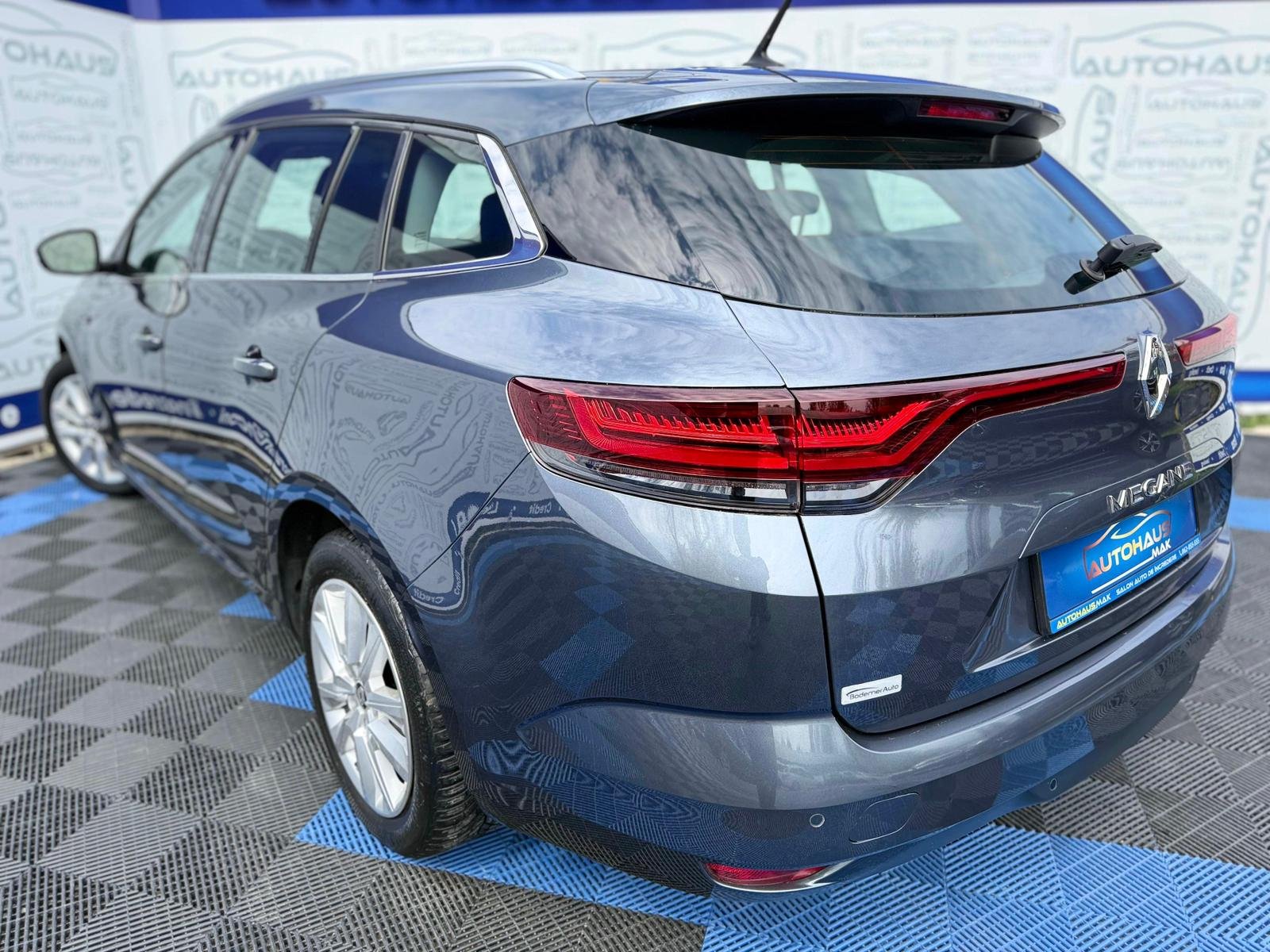 Renault Megane IV (2016 - ) image